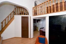 Daily Apartment Rent, Old building, Chugureti