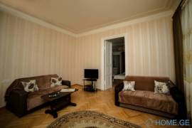 Daily Apartment Rent, 2 Room, Old building, Tbilisi, Chugureti