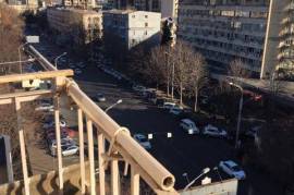 ქირავდება ბინა, 3 ოთახიანი, ძველი აშენებული, თბილისი, საბურთალო