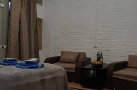 Аренда квартир посуточно, 2 Kомнатная, Старое здание, Тбилиси, Исани