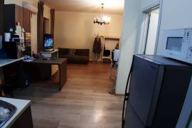 ქირავდება ბინა, 2 ოთახიანი, ძველი აშენებული, თბილისი, საბურთალო