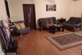 Daily Apartment Rent, 4 Room, Old building, Tbilisi, Varketili