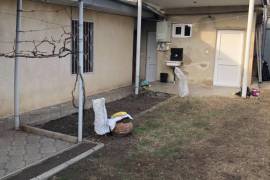 House For Rent, 3 Room, Tbilisi, Svanetis ubani