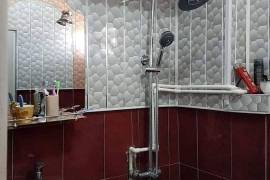 Продается квартира, 3 Kомнатная, Старое здание, Батуми