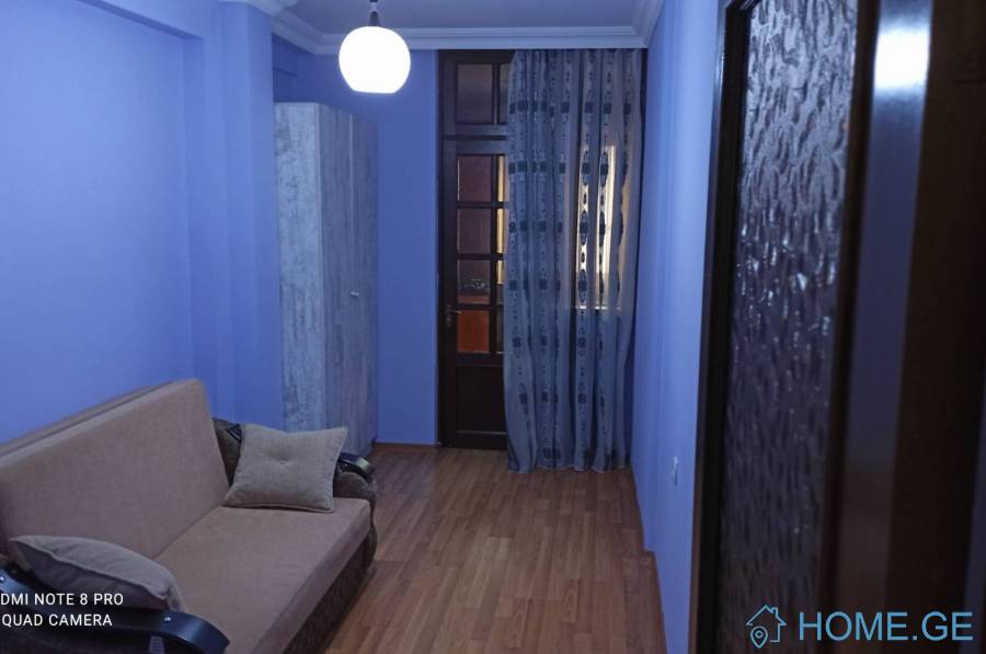 For Rent, 3 Room, Old building, Batumi