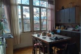 Продается квартира, 2 Kомнатная, Старое здание, Тбилиси, Чугурети