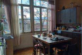 Apartment for sale, Old building, Chugureti