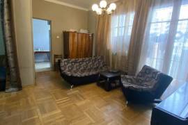 Продается квартира, 3 Kомнатная, Старое здание, Тбилиси, vake