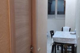 Apartment for sale, Old building, Mukhiani