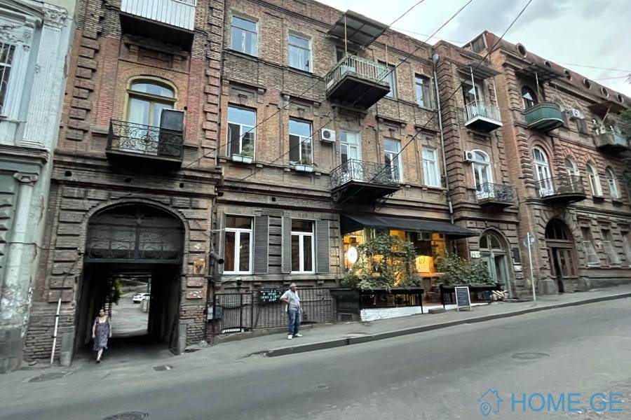 For Rent, 3 Room, Old building, Tbilisi