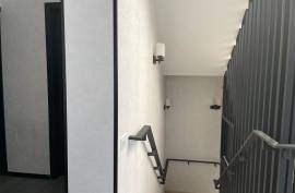 House For Rent, Mtatsminda