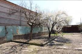 იყიდება სახლი, ნუკრიანი