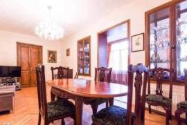Apartment for sale, 5 Room, Old building, Tbilisi, Mtatsminda