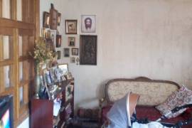 Продается квартира, 3 Kомнатная, Старое здание, Тбилиси, Санзона