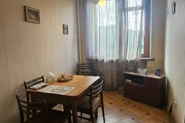 Продается квартира, 2 Kомнатная, Старое здание, Тбилиси, vake