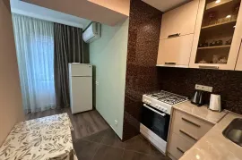 Аренда, 2 Kомнатная, Старое здание, Тбилиси, Исани