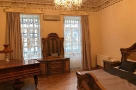 Apartment for sale, Old building