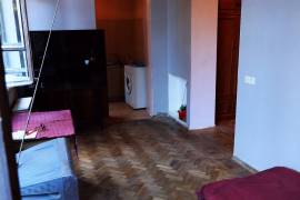 ქირავდება ბინა, 1 ოთახიანი, ძველი აშენებული, თბილისი, ვაკე