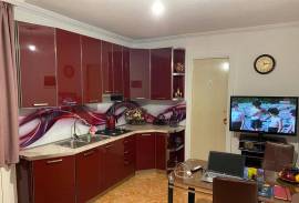 House For Sale, Nadzaladevi