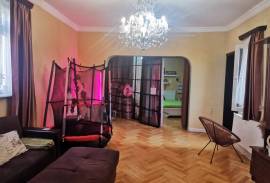 იყიდება სახლი, 6 ოთახიანი, თბილისი, ისანი