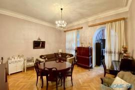 Apartment for sale, Old building, Vera