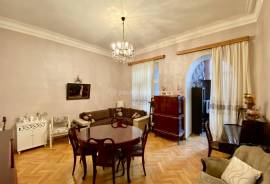 Apartment for sale, Old building, Vera