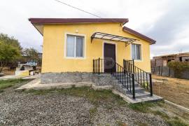 House For Sale, Mukhiani