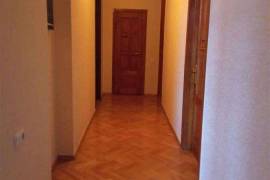 House For Rent, Chugureti