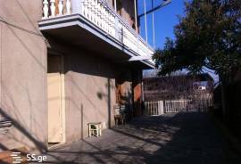 House For Rent, Chugureti