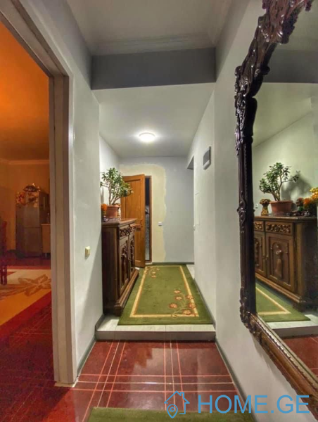 For Rent, Old building