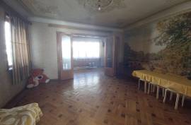 House For Sale, Elia