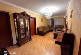 Apartment for sale, Old building, Isani