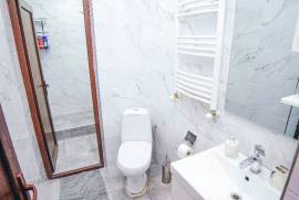 Apartment for sale, 2 Room, Old building, Tbilisi, Sololaki