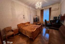 Apartment for sale, 4 Room, Old building, Tbilisi, vake