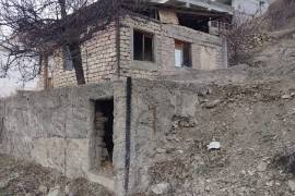 House For Sale, Vedzisi