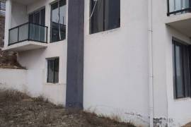 House For Sale, Vedzisi