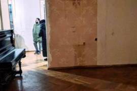 იყიდება ბინა, 2 ოთახიანი, ძველი აშენებული, თბილისი, ვაკე
