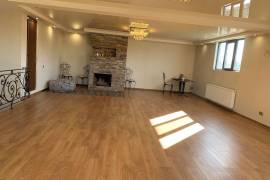 იყიდება ბინა, 5 ოთახიანი, ძველი აშენებული, რუსთავი, ძველი რუსთავი