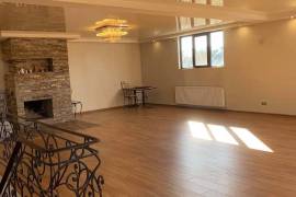 იყიდება ბინა, 5 ოთახიანი, ძველი აშენებული, რუსთავი, ძველი რუსთავი