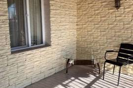 იყიდება ბინა, 5 ოთახიანი, ძველი აშენებული, რუსთავი, ძველი რუსთავი