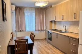 Аренда, 4 Kомнатная, Старое здание, Тбилиси, saburtalo