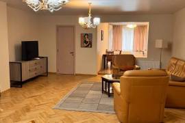 Аренда, 4 Kомнатная, Старое здание, Тбилиси, saburtalo