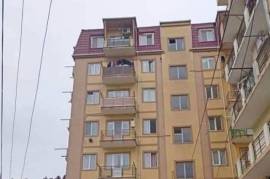 Apartment for sale, Old building, Makhinjauri