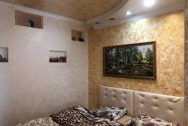 For Rent, 4 Room, Old building, Batumi, Tchaobi