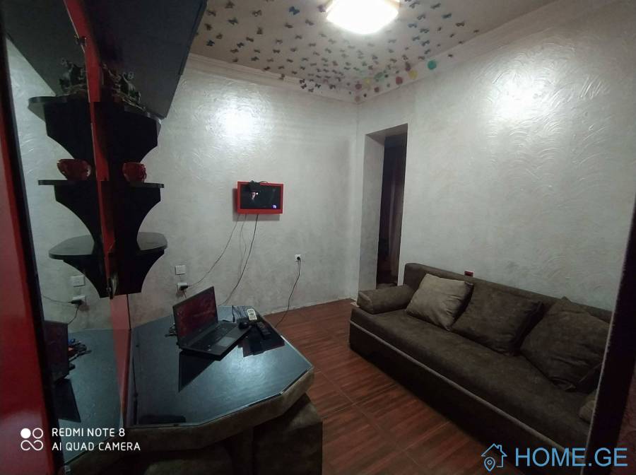 For Rent, 4 Room, Old building, Batumi, Tchaobi