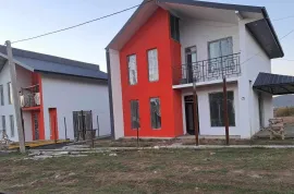 House For Sale, Arashenda