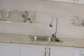 Аренда, 3 Kомнатная, Старое здание, Батуми
