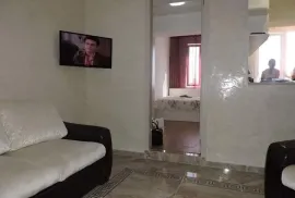 Аренда, 3 Kомнатная, Старое здание, Батуми