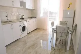 Аренда, 3 Kомнатная, Старое здание, Батуми