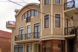 For Rent, Hotel